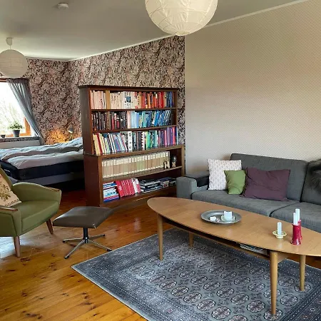 Retro Bolig - Fyldt Med Hygge! Ingen Luksus Apartment Kolind Exterior photo